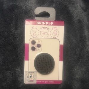 Black textured Pop-socket